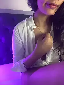 oxo_yuna_oxo – webcam model profile photo Image 11