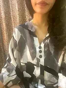 oxo_yuna_oxo – webcam model profile photo Image 19