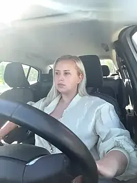 oxo_yuna_oxo – webcam model profile photo Image 6