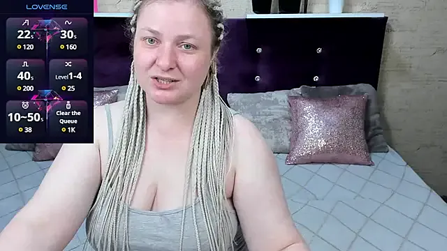 oxo_yuna_oxo – webcam model profile photo Image 3