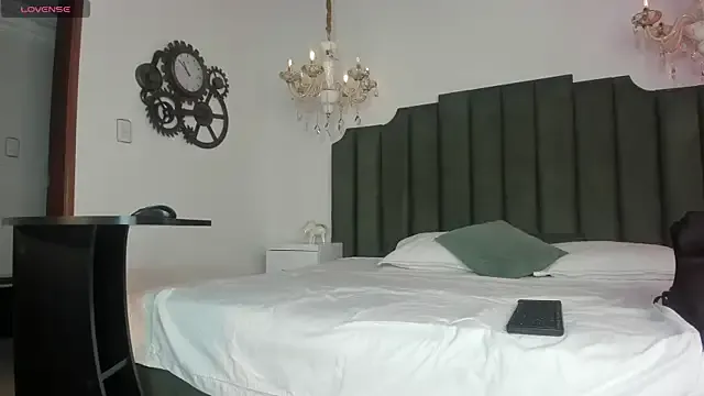 oxo_yuna_oxo – webcam model profile photo Image 15