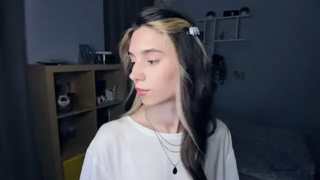 oxo_yuna_oxo – webcam model profile photo Image 2