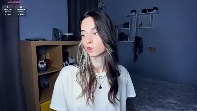 oxo_yuna_oxo – webcam model profile photo Image 6