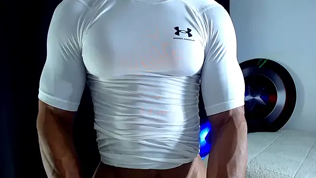 Awesomelusty – webcam model profile photo Image 11