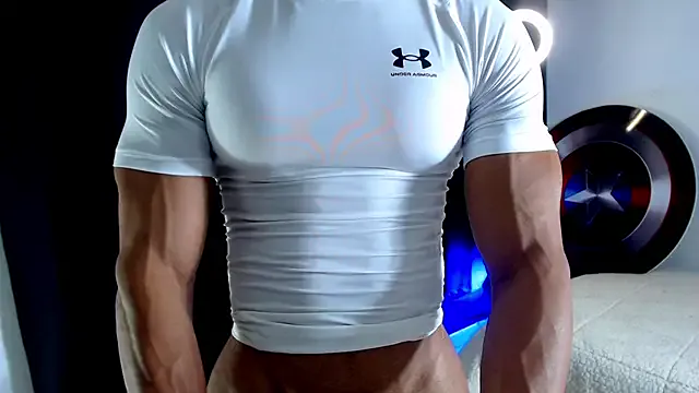 Awesomelusty – webcam model profile photo Image 9