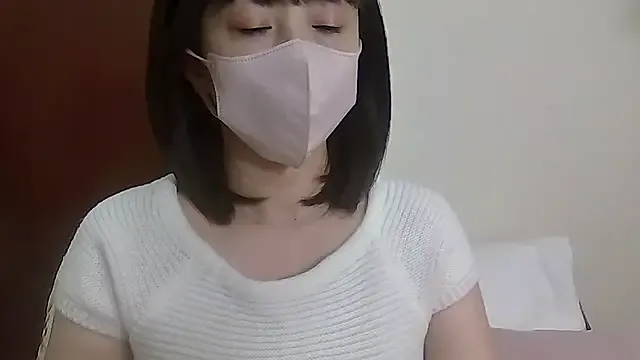 Yui-Ch – webcam model profile photo Image 14