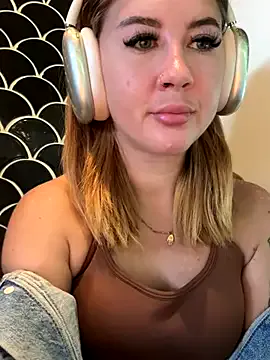 oxo_yuna_oxo – webcam model profile photo Image 2