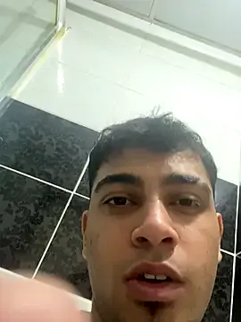 Queen_sofiyaa – webcam model profile photo Image 3