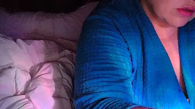 oxo_yuna_oxo – webcam model profile photo Image 2