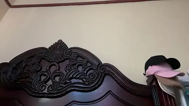 oxo_yuna_oxo – webcam model profile photo Image 12