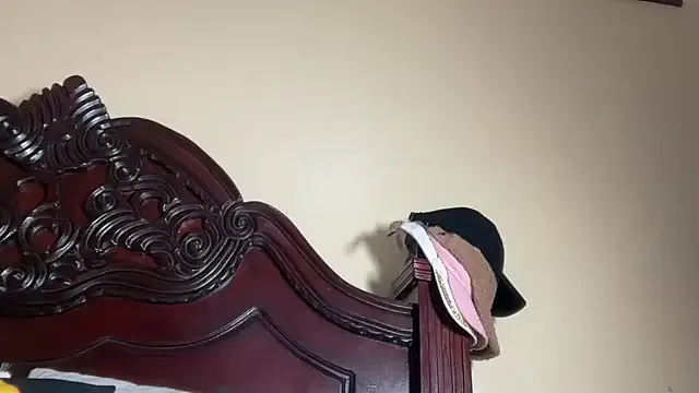 oxo_yuna_oxo – webcam model profile photo Image 5