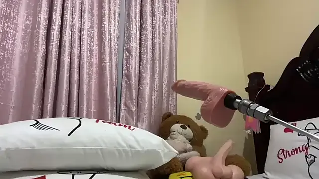 oxo_yuna_oxo – webcam model profile photo Image 8