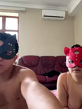 roouse – webcam model profile photo Image 6