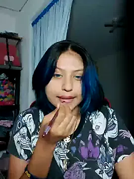 krysstal003 – webcam model profile photo Image 10