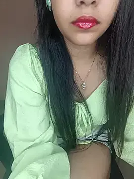 oxo_yuna_oxo – webcam model profile photo Image 5