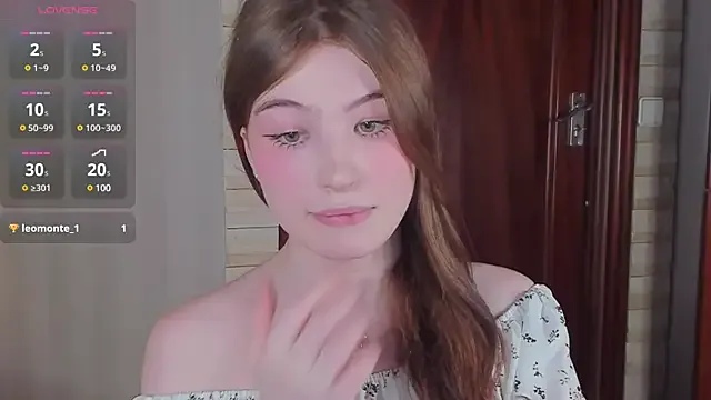 Yui-Ch – webcam model profile photo Image 3