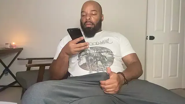 Queen_sofiyaa – webcam model profile photo Image 11