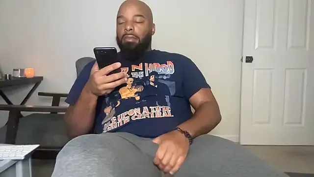 Queen_sofiyaa – webcam model profile photo Image 13