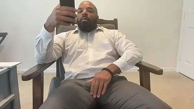 Queen_sofiyaa – webcam model profile photo Image 7