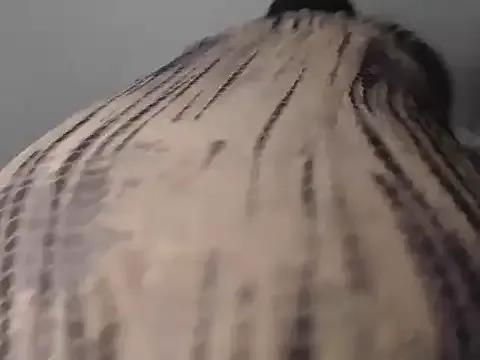 oxo_yuna_oxo – webcam model profile photo Image 10