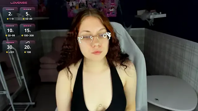 oxo_yuna_oxo – webcam model profile photo Image 4