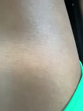 roouse – webcam model profile photo Image 17