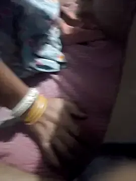 roouse – webcam model profile photo Image 16