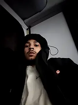 DominantAlex18 – webcam model profile photo Image 9