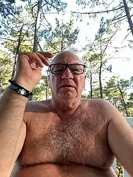 hina_porn – webcam model profile photo Image 3