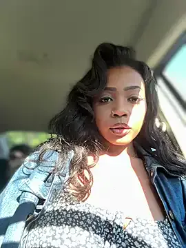 oxo_yuna_oxo – webcam model profile photo Image 10