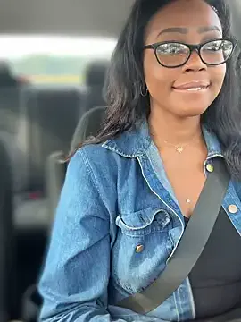 oxo_yuna_oxo – webcam model profile photo Image 14