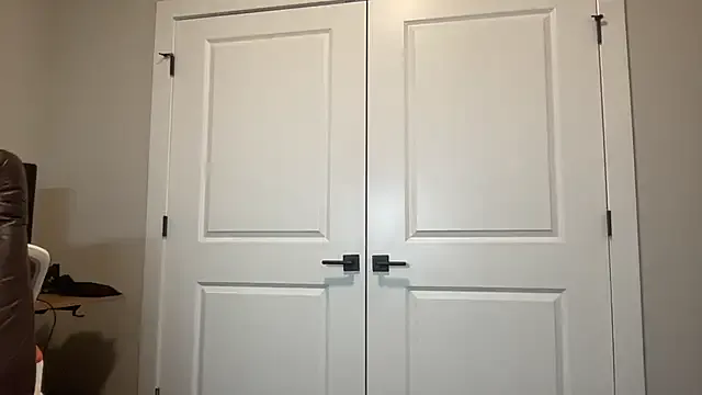 maataaan – webcam model profile photo Image 4