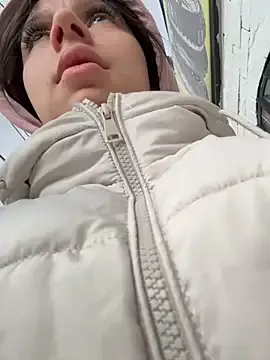 AnaBail – webcam model profile photo Image 5