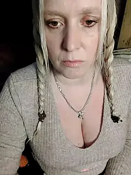 Yui-Ch – webcam model profile photo Image 13