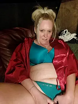 Yui-Ch – webcam model profile photo Image 17