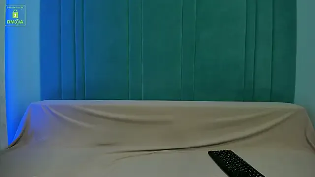 oxo_yuna_oxo – webcam model profile photo Image 5