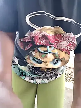 roouse – webcam model profile photo Image 14