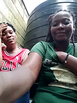 roouse – webcam model profile photo Image 2