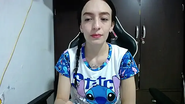 oxo_yuna_oxo – webcam model profile photo Image 2