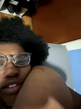 nathi_poyo – webcam model profile photo Image 8