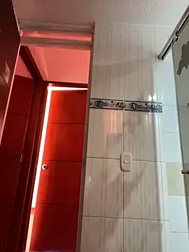 maataaan – webcam model profile photo Image 16