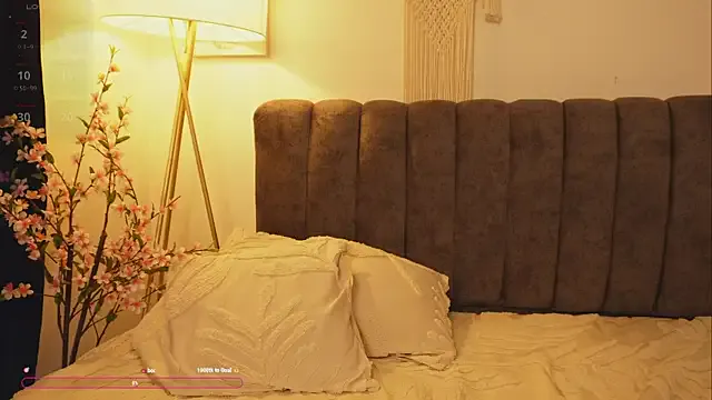 SusanaCrox – webcam model profile photo Image 12