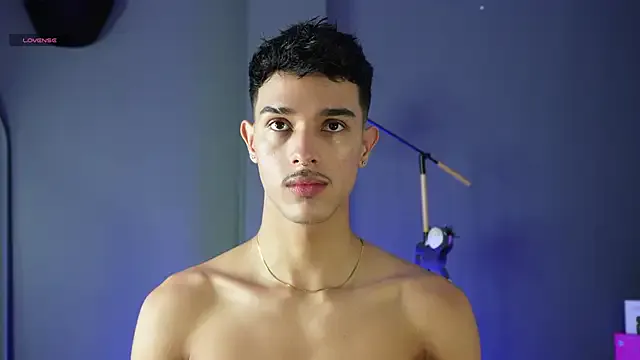 Benson18y – webcam model profile photo Image 14