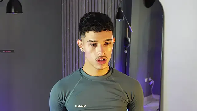 Benson18y – webcam model profile photo Image 17