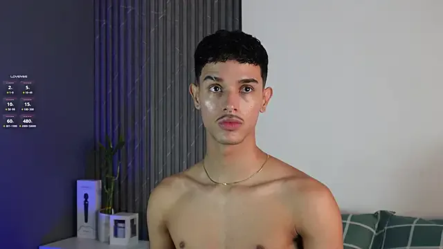 Benson18y – webcam model profile photo Image 9