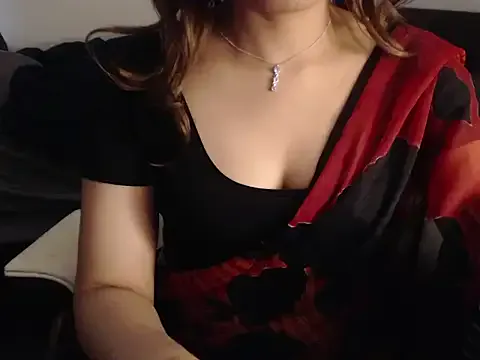 Inaa-Love – webcam model profile photo Image 2