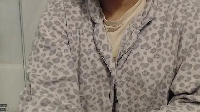 Inaa-Love – webcam model profile photo Image 3