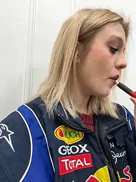 oxo_yuna_oxo – webcam model profile photo Image 12