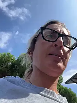 oxo_yuna_oxo – webcam model profile photo Image 15