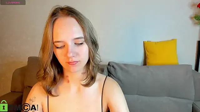 AliceSampaoli – webcam model profile photo Image 4